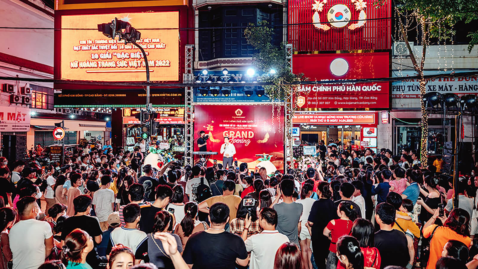 Hoạt động Nổi Bật