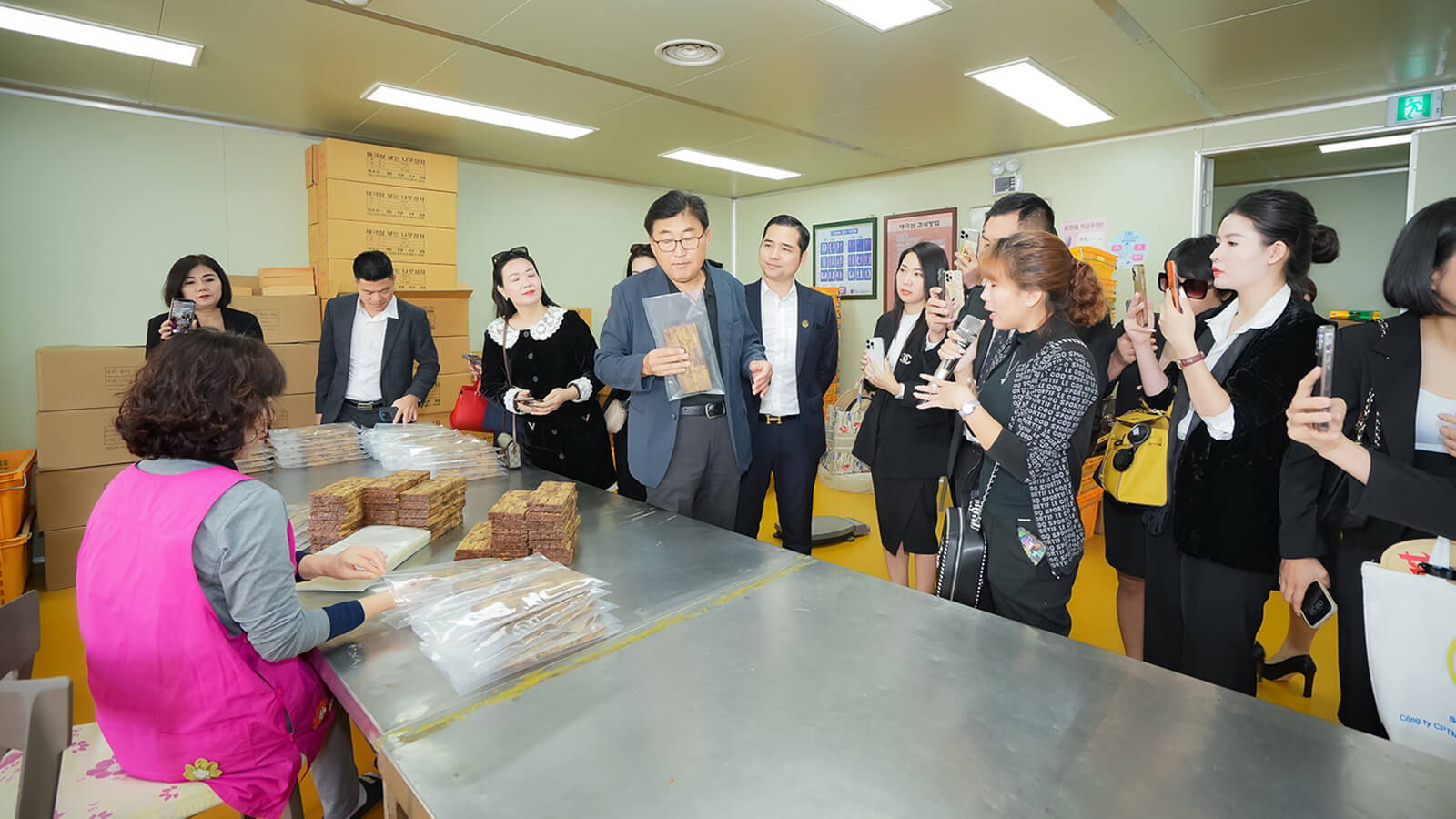 Hoạt động Nổi Bật