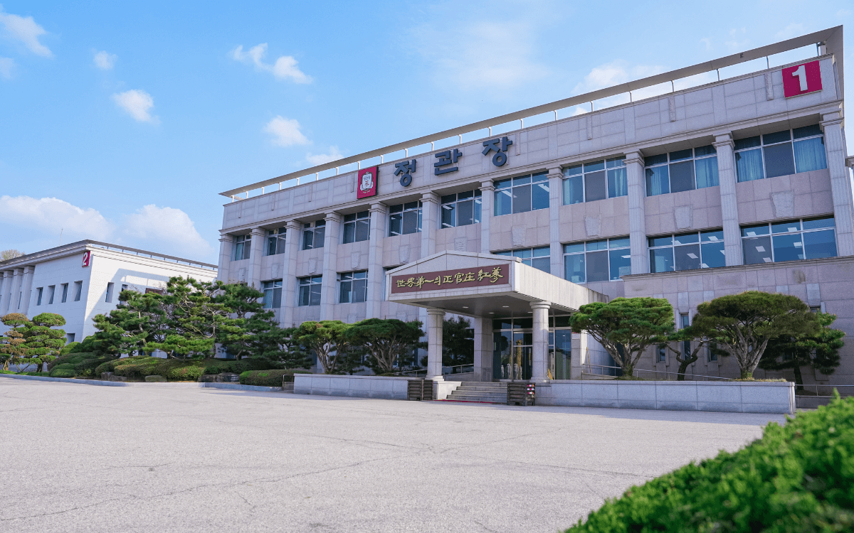 Lãnh đạo Koja Mart Ghé Thăm Nhà Máy Mới Của Tập đoàn Kgc – Sâm Chính Phủ Hàn Quốc